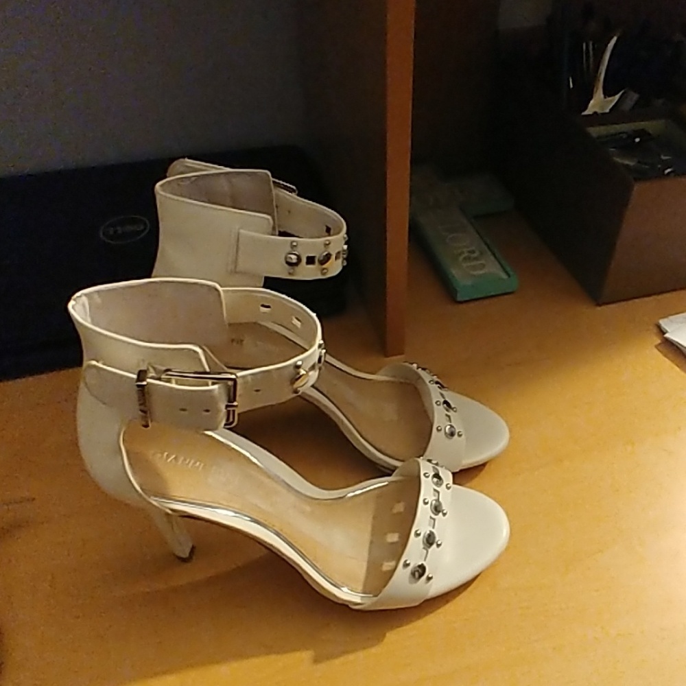 Gianni Bini Sandal Heel